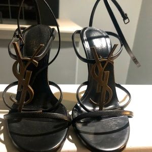 Ysl 37 1/2 they run small in my opinion it’s more like a 37 and narrow